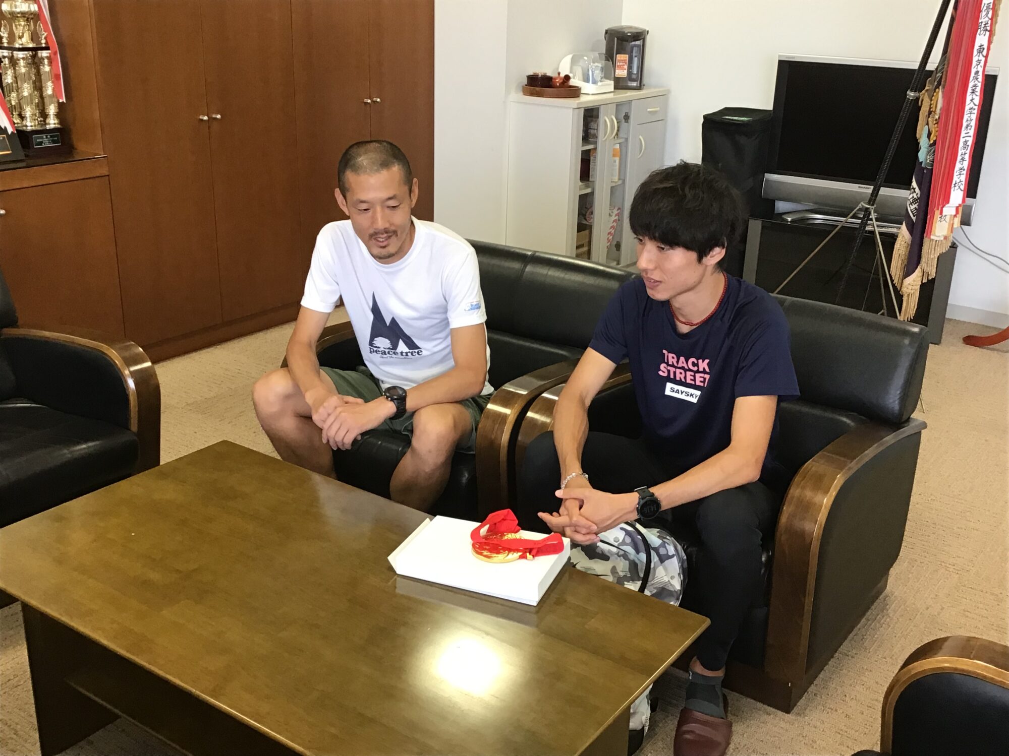 陸上日本選手権 1500m優勝 戸田さん 来校 東京農業大学第二高等学校 陸上日本選手権 1500m優勝 戸田さん 来校 東京農業大学第二高等学校